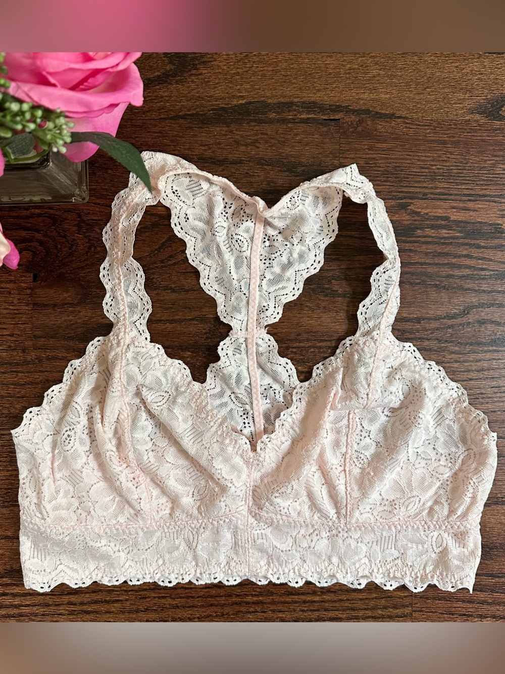 Beautiful ballet pink lace Felina bralette, size M